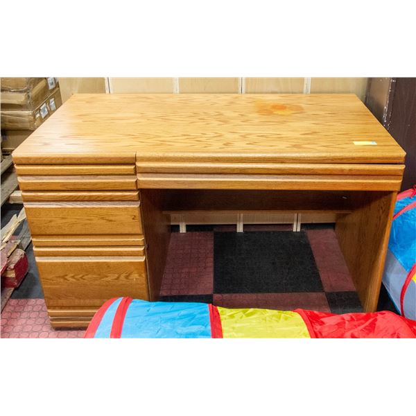 OAK FRONT DESK H-30" W-28" L-50.5"