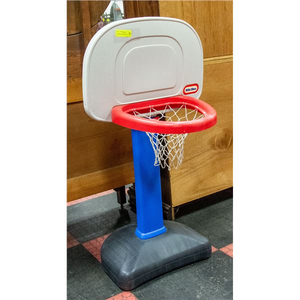 LITTLE TIKES BASKETBALL HOOP