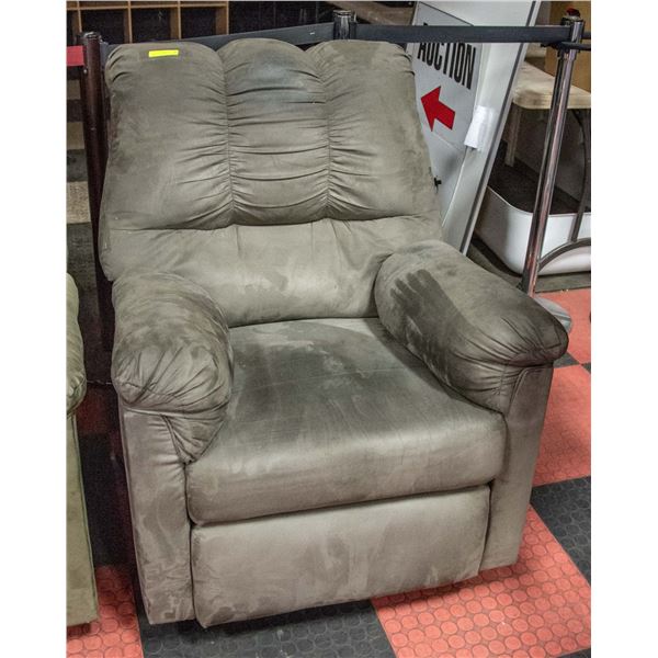 RECLINER ROCKER