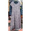 Image 1 : ALEX EVENINGS SIZE 12 SILVER FLORAL DRESS