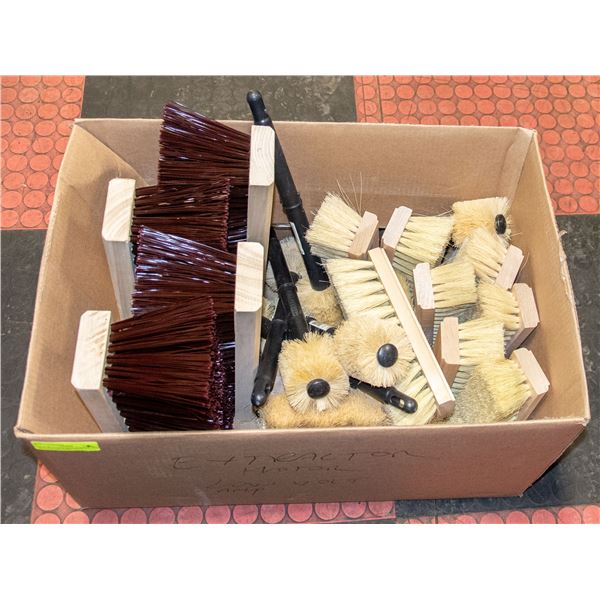 BOX OF 27 NEW BROOM HEADS AND ROOFING BRUSHES