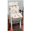 Image 1 : LOT OF 4 PATIO CHAIRS WITH CUSHIONS