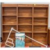 Image 1 : 3 WOODEN BOOKSHELVES