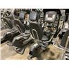 Image 2 : LIFE FITNESS LIFECYCLE 95R COMMERCIAL RECUMBENT EXERCISE BIKE WITH DIGITAL DISPLAY, USB, IPOD &