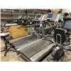 Image 2 : LIFE FITNESS 95TI FLEXDECK COMMERCIAL TREADMILL WITH DIGITAL DISPLAY