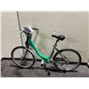 Image 2 : NO NAME SILVER 7 SPEED ROAD BIKE ( HAS LIGHT IN FRONT, NO BATTERY )