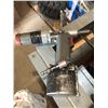 Image 1 : POP rivet gun