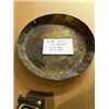 Image 1 : Assiette de Brass 12,5"