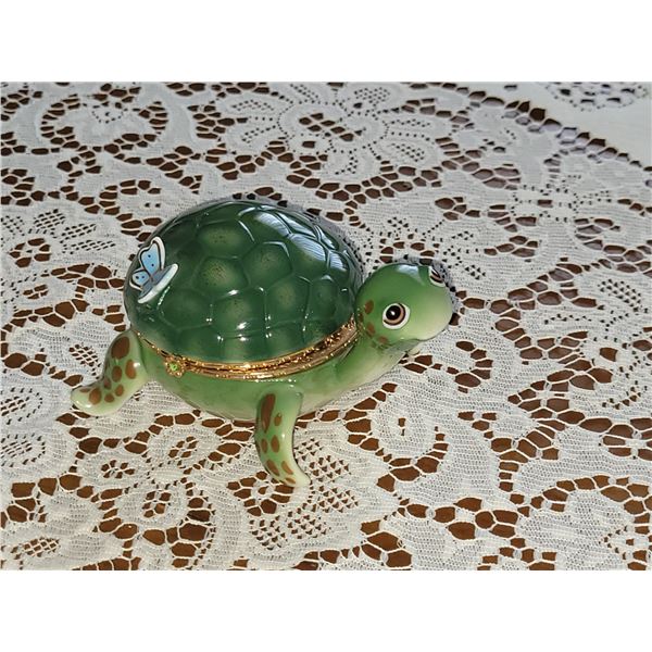 ARDLEIGH ELLIOT NUMBERED MUSIC TRINKET BOX