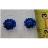 Image 1 : PLASTIC BLUE ROSE STUD EARRINGS