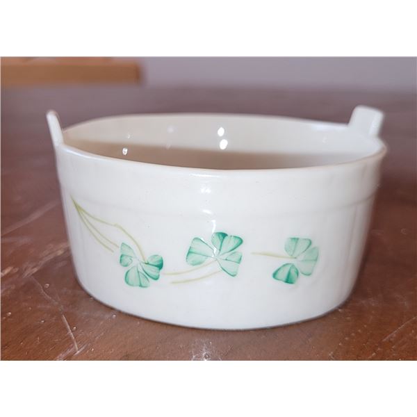 BELLEEK SHAMROCKS TUBS NO 1