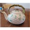 Image 3 : BELLEEK SHAMROCK KETTLE L/S 6"