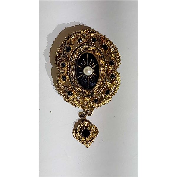 SPHINX A 832 VINTAGE BLACK AND GOLD BROOCH GORGEOUS