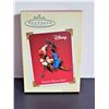 Image 1 : DISNEY GOOFY HELPS OUT KEEPSAKE ORNAMENT NIB