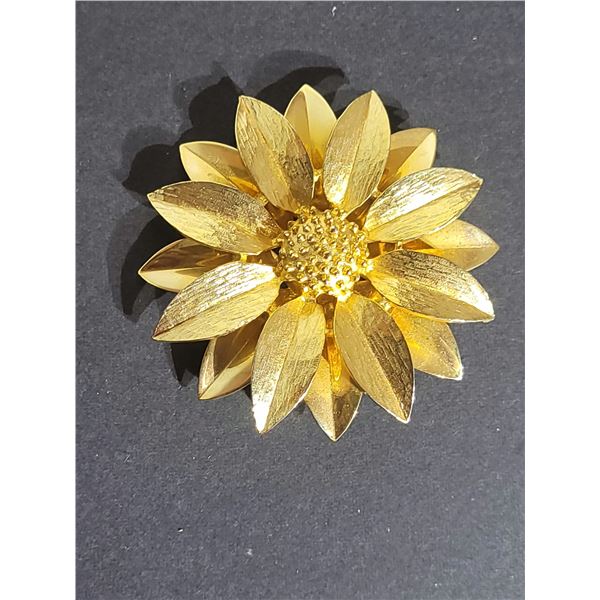 SARAH CONVENTRY SUNFLOWER VINTAGE BROOCH