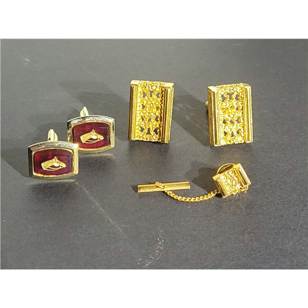 LOT OF 2 CUFF LINKS AND TIE PIN