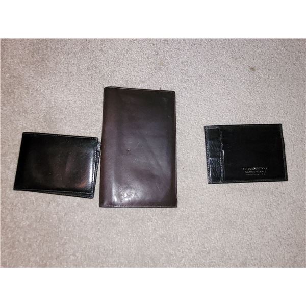 LOT OF MENS LEATHER WALLETS