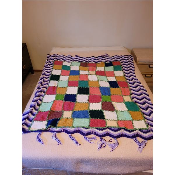 LOT OF VINTAGE BLANKETS