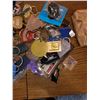 Image 4 : BOX OF COLLECTOR'S KEYCHAINS #3