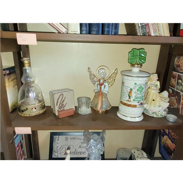 SHELF OF VINTAGE DECOR