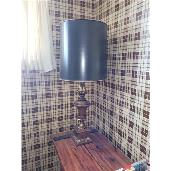 LARGE MID-CENTURY TABLE LAMP (TRI-LITE)