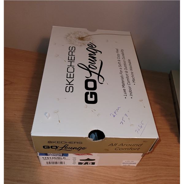 NIB SKECHERS GO LOUNGE SIZE 7.5