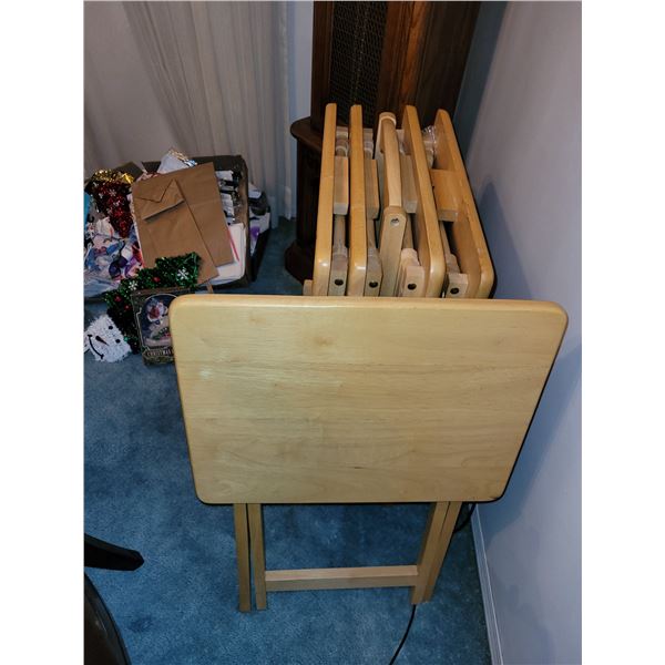 LOT OF WOODEN TV DINNER TABLES AND STAND