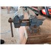Image 3 : ANTIQUE RAE VISE