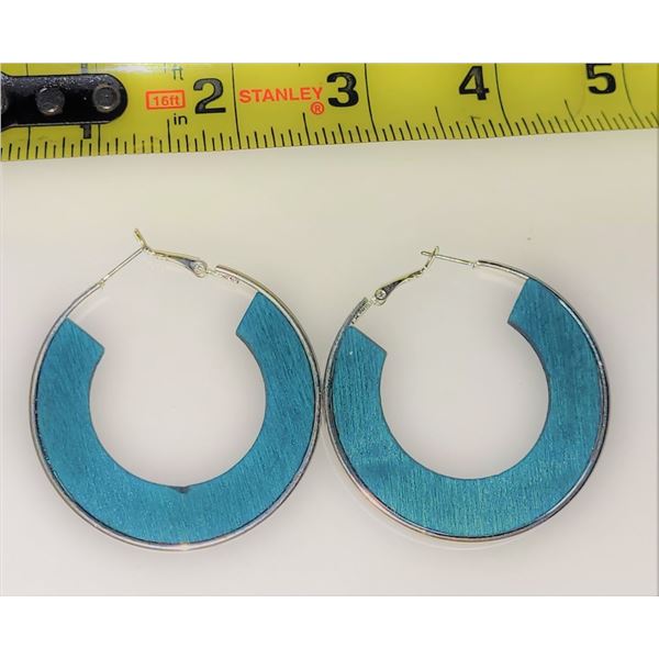 VINTAGE BLUE WOOD HOOP EARRINGS