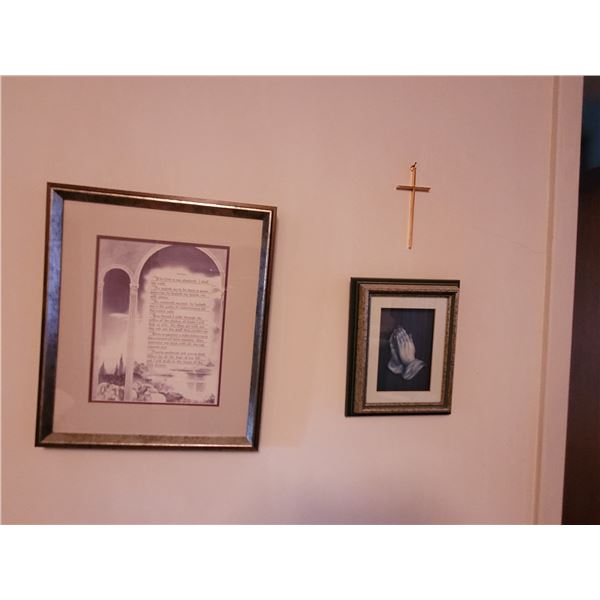 LOT OF RELIGIOUS PICTURES AND CROSS