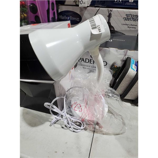 NEW Globe Quinn Desk Lamp OUT OF BOX