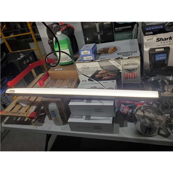 AFX Single Bar Hanging Light 115V - Tested works