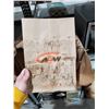 Image 3 : 1000 Count Large A&W Brown Paper Bags