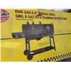Image 5 : NEW Char Griller - Professional Duo Gas & Charcoal Grill Model N5050 - Some Damage on one side as se