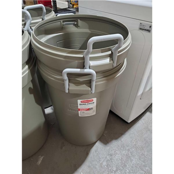 Rubbermaid Animal Stopper Refuse Container 32Gal NO LIDS Lot of 2