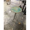 Image 1 : Accent table