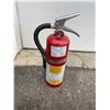 Image 1 : Fire extinguisher