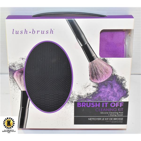 NEW SEALED BRUSH IT OFF MAKE UP BRUSH CLEANING KIT