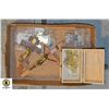 Image 1 : FLAT OF RELIGIOUS ORNAMENTS & ROSARY IN BOX