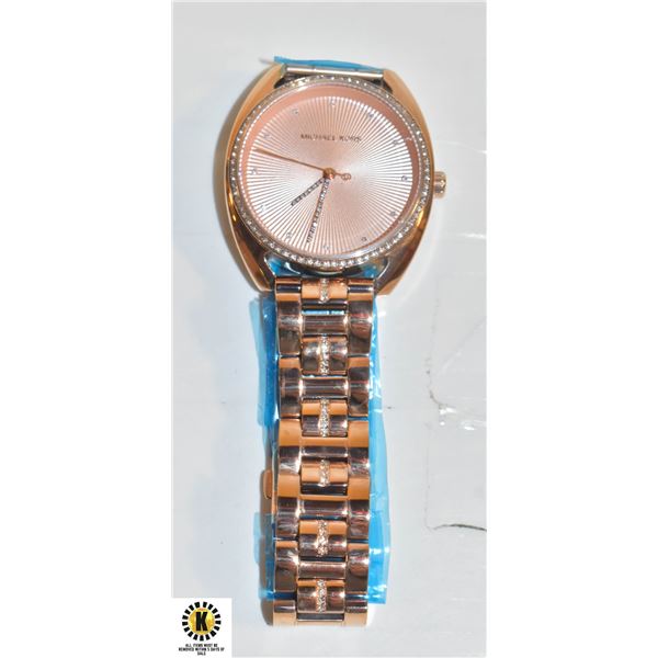 NEW MICHAEL KORS ROSE GOLD WATCH