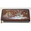 Image 1 : MOTHER OF PEARL ABALONE TRINKET BOX