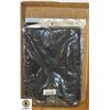 Image 1 : 4 PROFESSIONAL HAIR SALON CAPES, 62" BY 50" BLAC