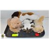 Image 1 : 4 STUFFED DOGS - ONE BARKS