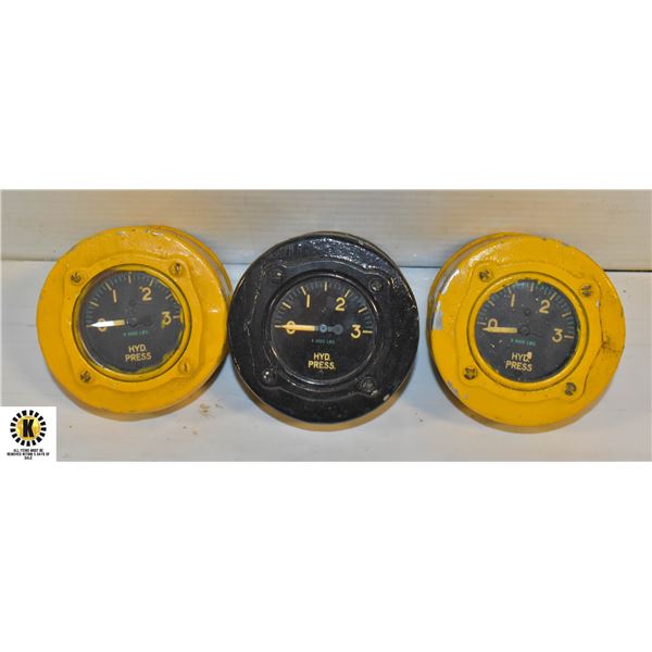 1950'S AIRPLANE HYDRAULIC PRESSURE GAUGES