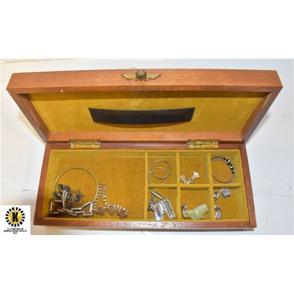 ESTATE WOODEN/ GREEN VELVET LINED JEWELRY BOX W/