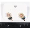 Image 1 : NEW FLOWER STUD EARRING