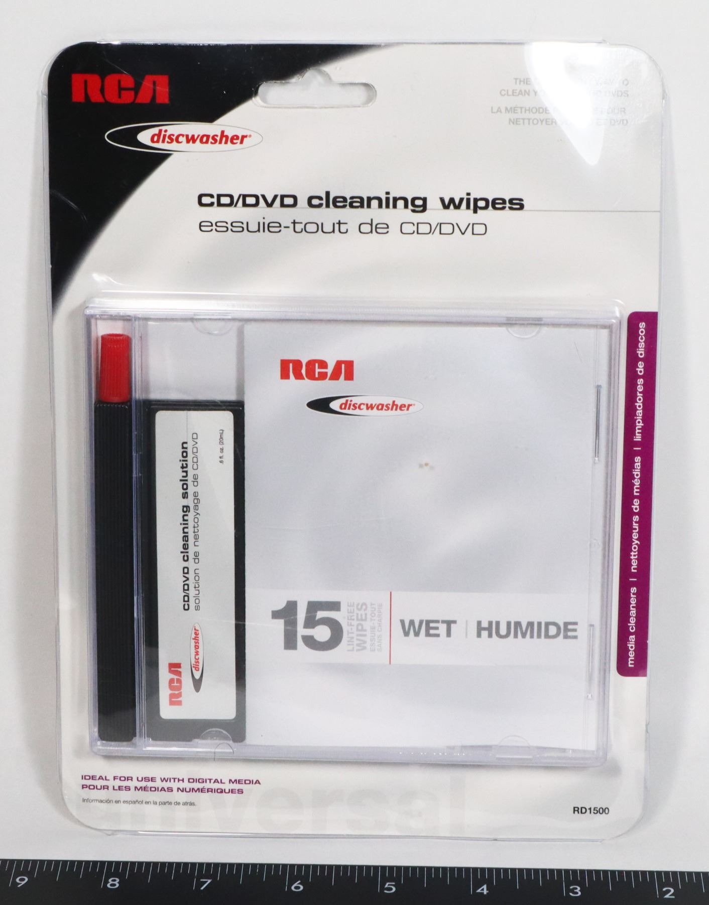15 NEW CD/DVD CLEANING WIPES, AND CLEANING SOLUTION