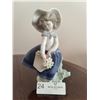 Image 1 : Lladro Figurine (Girl With Flowers)