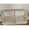 Image 2 : Floral Loveseat