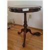 Image 1 : Gorgeous Wooden Side Table